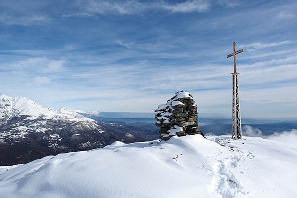 Cima Mares in Valle dell'Orco Ciaspolata in Piemonte con in Gruppo Ciaspola e ciaspolate Lombardia con Partenza da Milano e Torino.