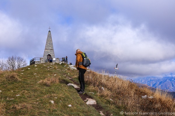 Obelisco Pallanzone e Rifugio Riella