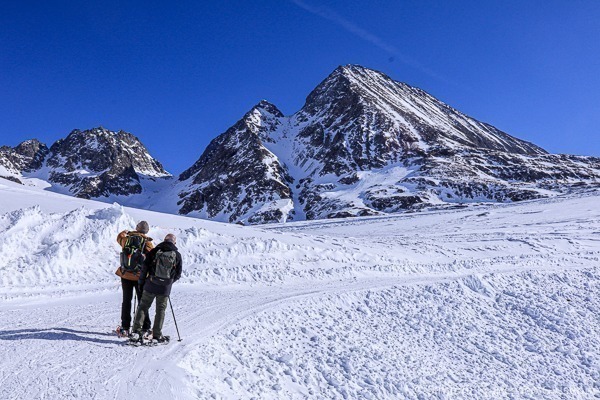 Basodino Svizzera confine lago dei sabbioni trekking neve fantastica ramponcini sole cielo blu