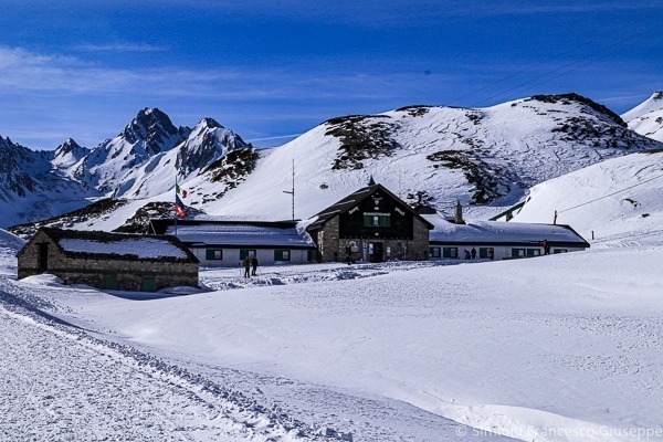 Rifugio Maria Luisa trekking escursioni ciaspolate svizzera sabbioni neve sentieri innevati escursionismo giraffa