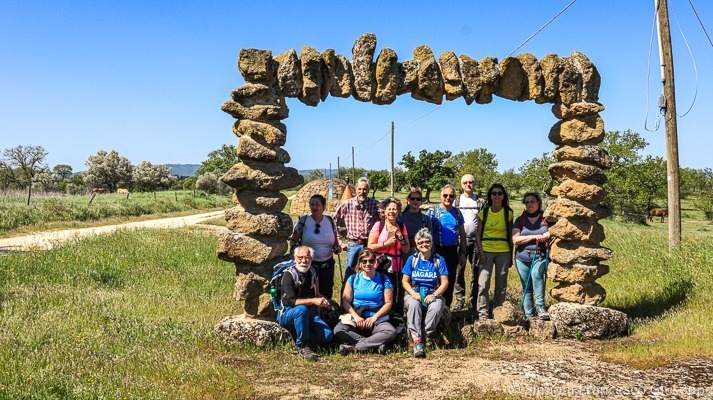 Trekking Milano Pitigliano Sorano Sovana Vie Cave scavate nel tufo antichi borghi e buon cibo