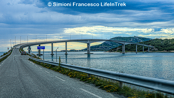 Trekking Norvegia Sommaroy ponte bridge Lifeintrek