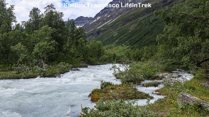 Trekking Norvegia Lyngen Alp river Lifeintrek
