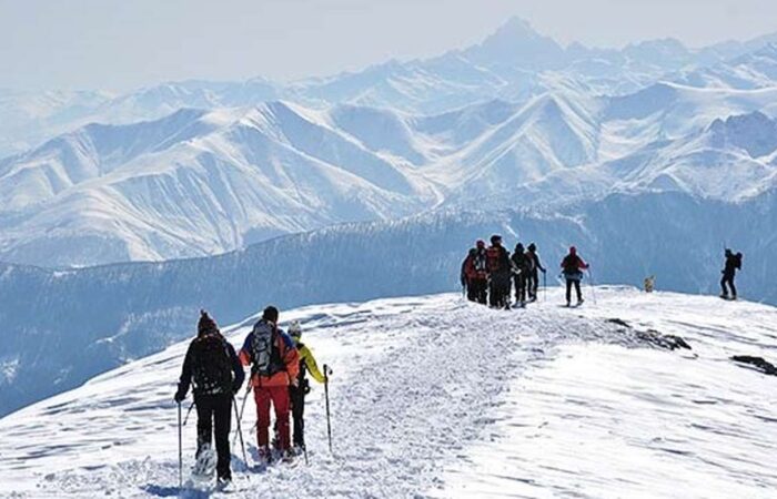 Ciaspole Ciaspolata Punta Sbaron Orco Punta Montagne Piemontesi Sbaron Valle Orco Montagna Neve Trek Trekking Montagne Piemontesi zainoinspalla Lifeintrek gruppo ciaspole Torino