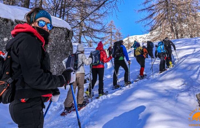 Valle Orco Carro griuppo per fare trek Trekking Lifeintrek Ciaspole Ciapolate Zainoinspalla Piemonte Cima Bossola Val Chiusella Gruppo trekking Piemonte Milano Legnano