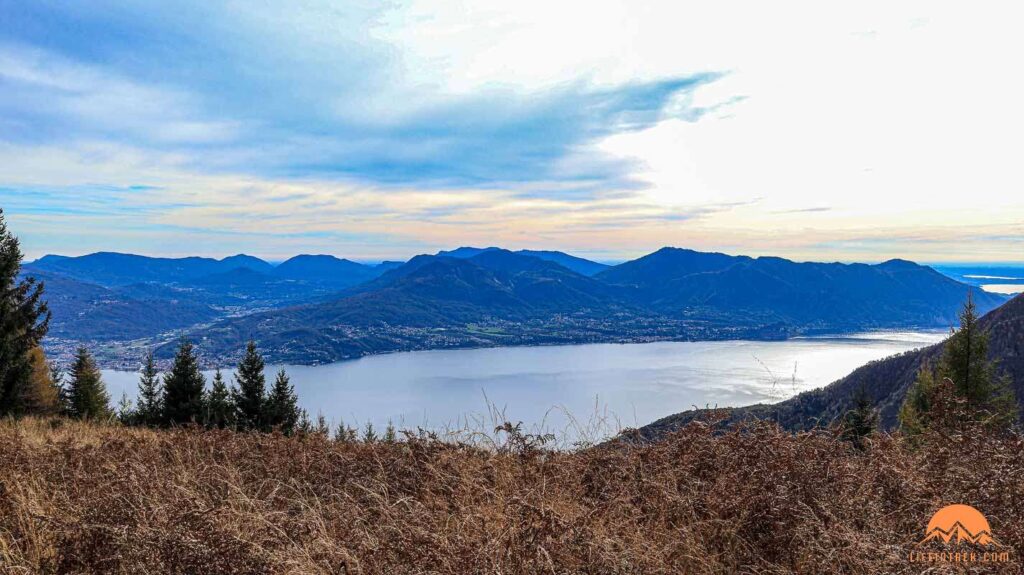 Lago Maggiore Trekking Viggiona Monte Pianbello Tremeno Trek Lifeintrek Panchina Monte Carza Piemonte Autunno Primavera