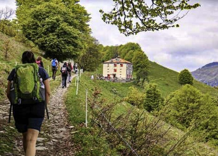 Trekking Intelvi Poncione Cabbio