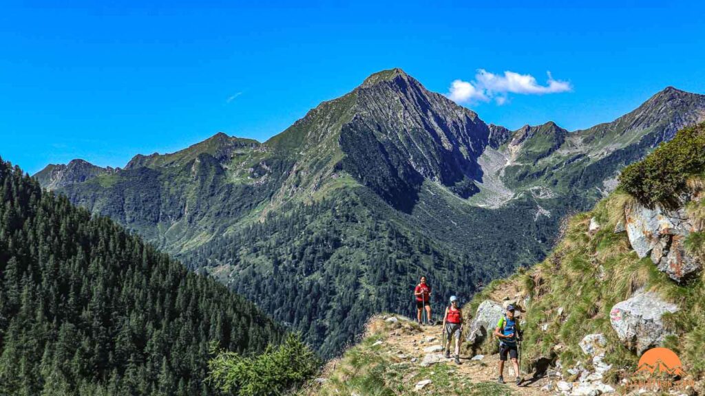 Trek Col Valle Egua Rifugio Boffalora Valsesia Alpeggi Trekking Lifeintrek Trekking Zainoinspalla MOnte Tagliaferro Monte Rosa Gnifetti