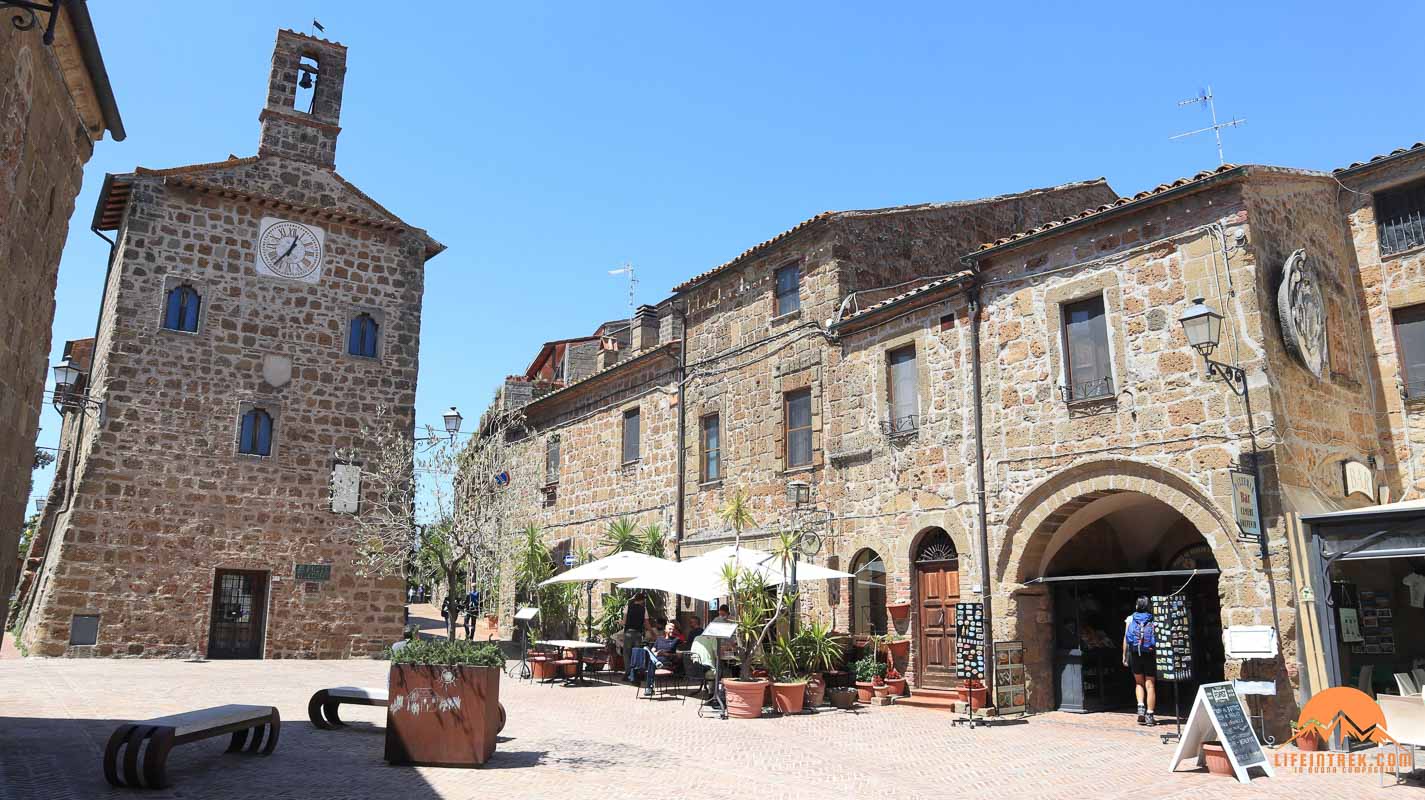 Trek Vie Cave Sorano Pitigliano Sovana Toscana Lifeintrek Gruppo Trekking Milano Legnano