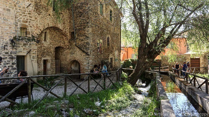 Rasilia Borghi più belli d'Italia Lifeintrek borghi più belli italia rasilia piccola venezia umbria paese costruito sull acqua borgo trekking in umbria