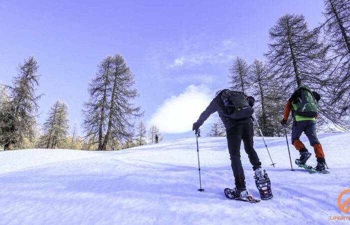 Lifeintrek Ciaspolate Val di Thuras Capanna Mautino Trekking Piemonte zainoinspalla