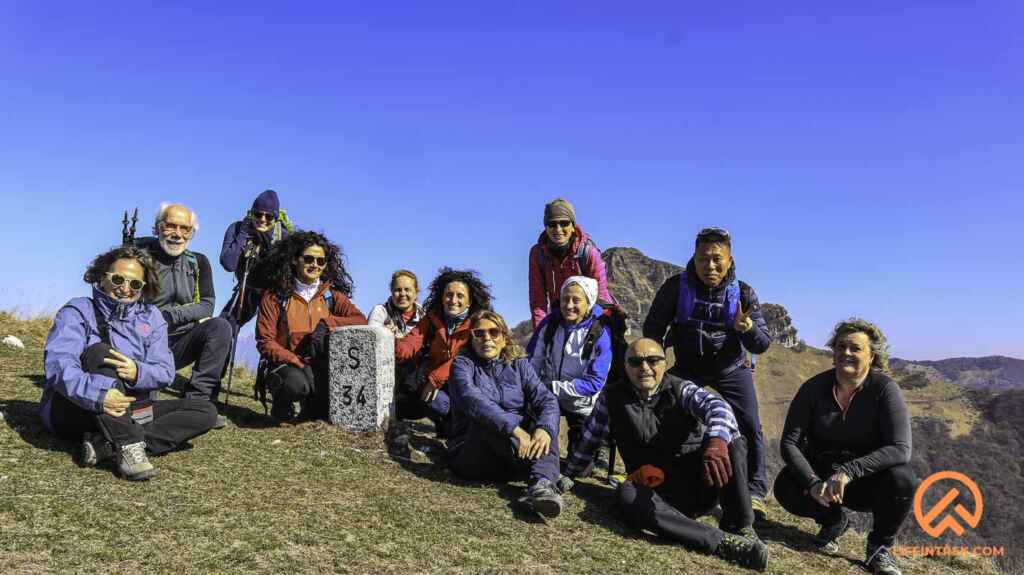 Gruppo trek Lifeintrek Rifugio Prabello Val Intelvi Sasso Gordona

