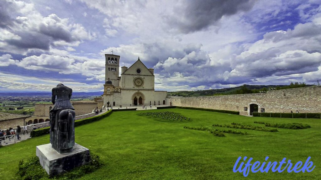 Trekking Cammino di San Francesco Assisi spello Via Lauretana