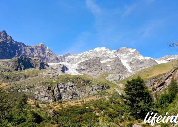 Sentiero Glaciologico Alta Valsesia, nel parco partendo dall' Acqua Bianca, incontriamo il Rifugio Pastore, Crespi Calderini fino al Fun Dekko