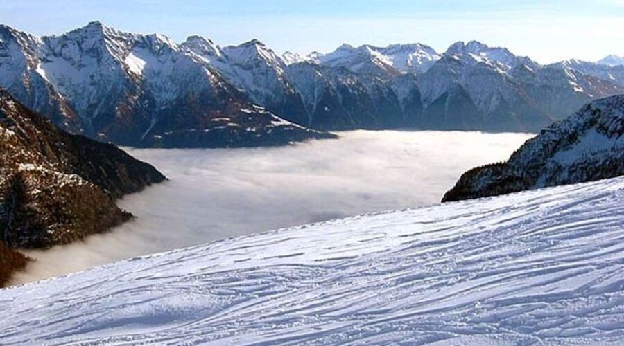 Ciaspolata Monte Cazzola ciaspolare all' Alpe Devero un' escursione con le ciaspole, Lifeintrek gruppo ciaspolate con Partenza da Milano.