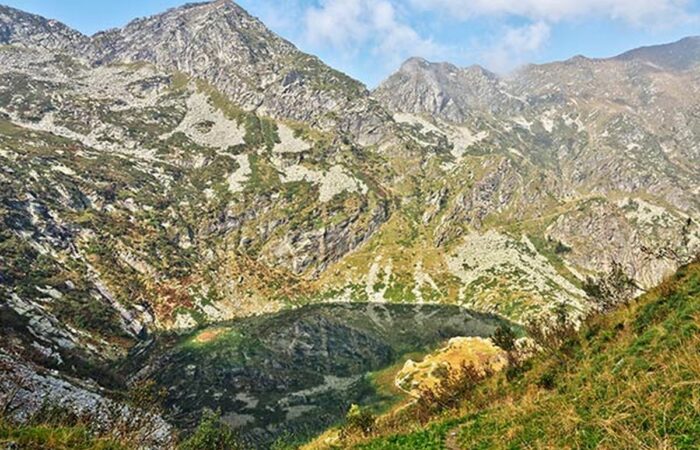 Sentiero e sentieri per il lago della Vecchia