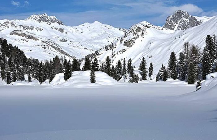 Valle Del Forno Lago di Cavloc