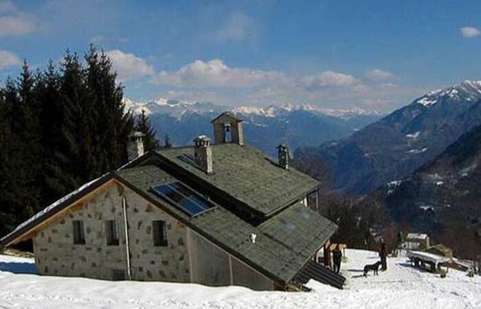 Arrivare al Rifugio Della Corte Val Gerola. Gruppo escursionistico Milano Motto di Olano