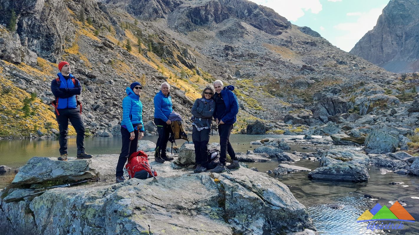 Val Di Lanzo Balme Lago Verde Piemonte Gruppo Trekking Normale Dotazione Escursionistica
