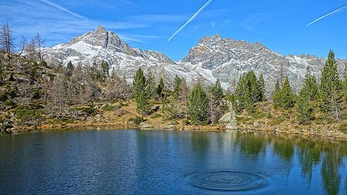Laghi Parco Monte Avic Laghi Del Parco Monte Avic, un trekking ed un'escursione su sentieri tra il Lago di Leser ed il Lago Cornù passando dal Rifugio Barbustel