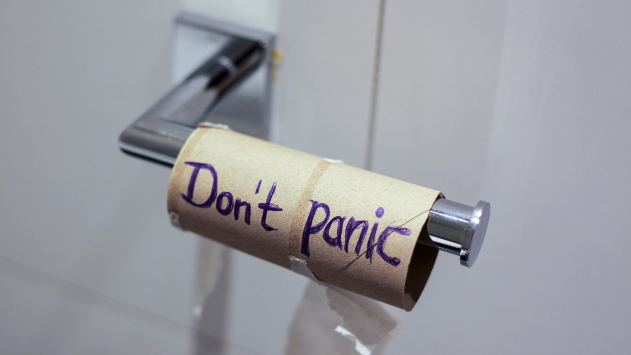 Toilet paper or tissues while trekking: a conscious and ecological choice for bathroom breaks in nature. Carta igienica o fazzoletti di carta in trekking una scelta consapevole ed ecologica per i bisogni nella natura