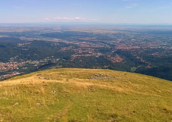 Trekking ed Escursione Sul Giro Del Monte Cucco Partendo Dal Santuario Di Oropa, il sentiero Passeggiata Dei Preti escursioni biellese