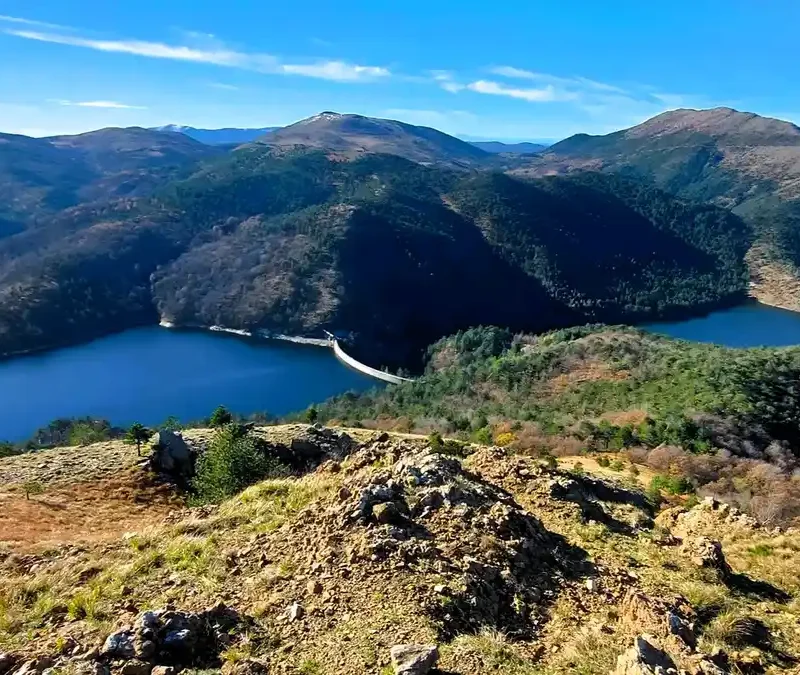 Laghi del Gorzente 🏞️i sentieri nel Parco Delle Capanne di Marcarolo, sul sentiero Naturalistico dei Laghi Tra Liguria e Piemonte.