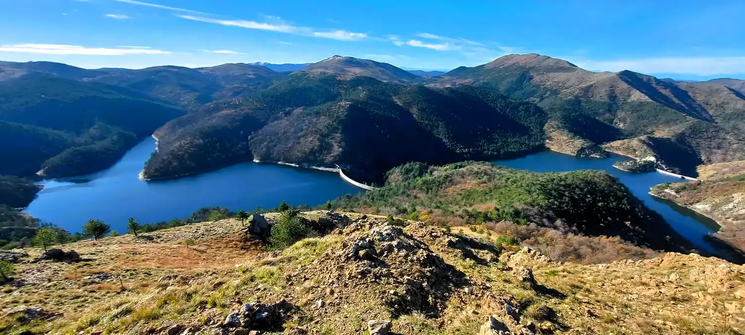 Laghi del Gorzente 🏞️i sentieri nel Parco Delle Capanne di Marcarolo, sul sentiero Naturalistico dei Laghi Tra Liguria e Piemonte.