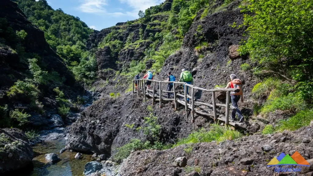 Passerella Sul Rio Gargassa