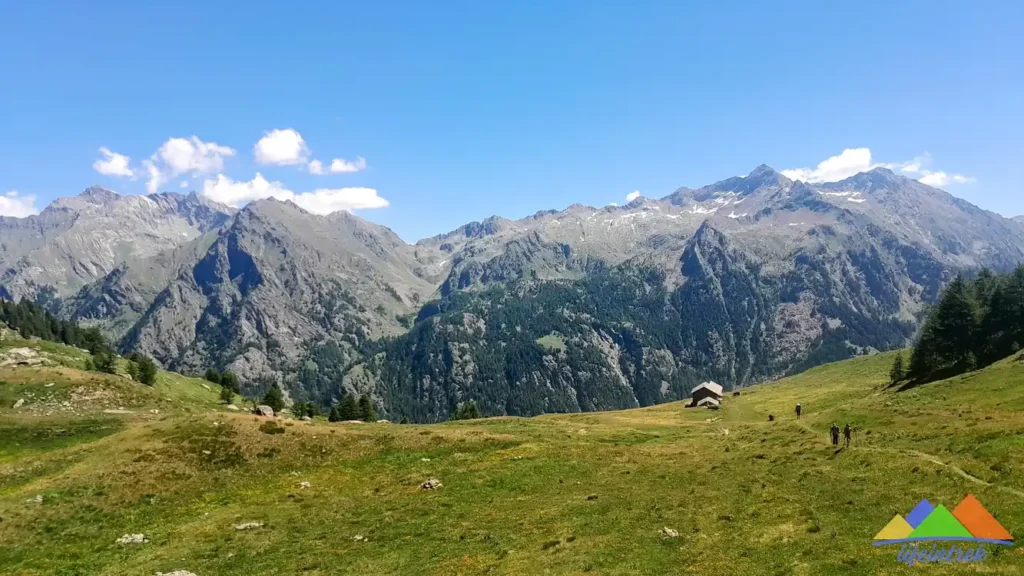 Colle ed alpe Ranzola con Panorama sul Colle di Valdobbia ed il Rifugio Ospizio Sottile