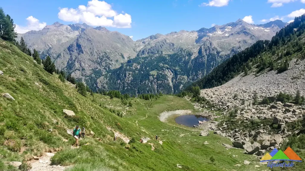 Lago Sotto La Punta Della Regina al fianco del Colle Ranzola