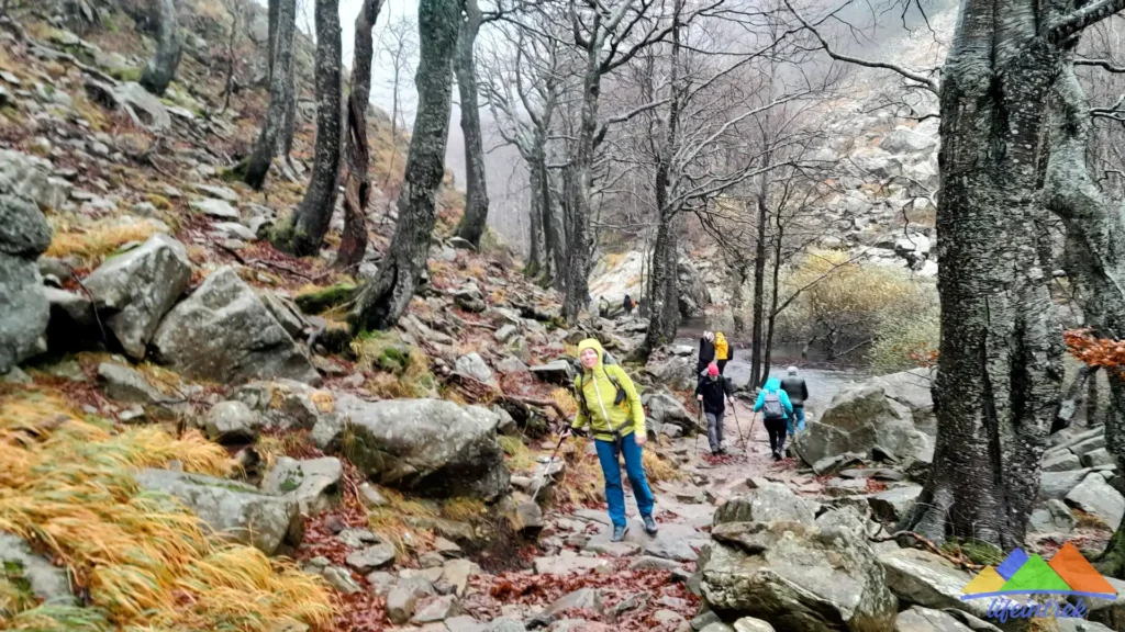 Sentiero Rifugio Mariotti al Lago Santo verso il Nel Parco Dei 100 Laghi